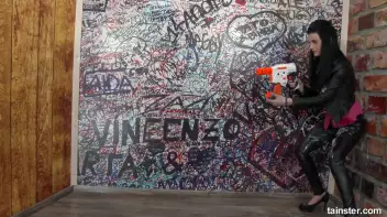 Huntress becomes slimy prey Screencap 8 on sinx.preview.netperv.com