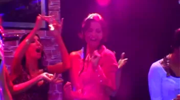 Blue Gel Fight Does the Trick! Screencap 5 on sinx.preview.netperv.com