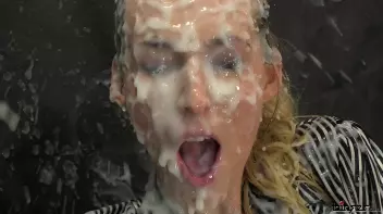 The Freaky Peep Show Screencap 85 on sinx.preview.netperv.com