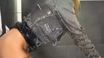 The Freaky Peep Show Screencap 75 on sinx.preview.netperv.com