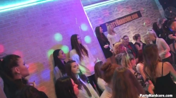 Party Hardcore Gone Crazy Vol. 31 Part 2 - Cam 2 Screencap 11 on sinx.preview.netperv.com