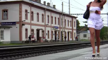 Marking Her Territory All Over The Station Screencap 22 on sinx.preview.netperv.com