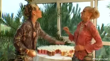 Pudding Brawl Screencap 27 on sinx.preview.netperv.com