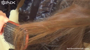 Hair Brushing Brunette Babe Screencap 43 on sinx.preview.netperv.com