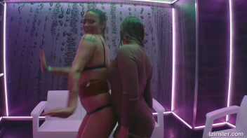 Titty Time In The Orgy Shower Screencap 19 on sinx.preview.netperv.com