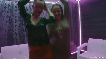 Titty Time In The Orgy Shower Screencap 5 on sinx.preview.netperv.com