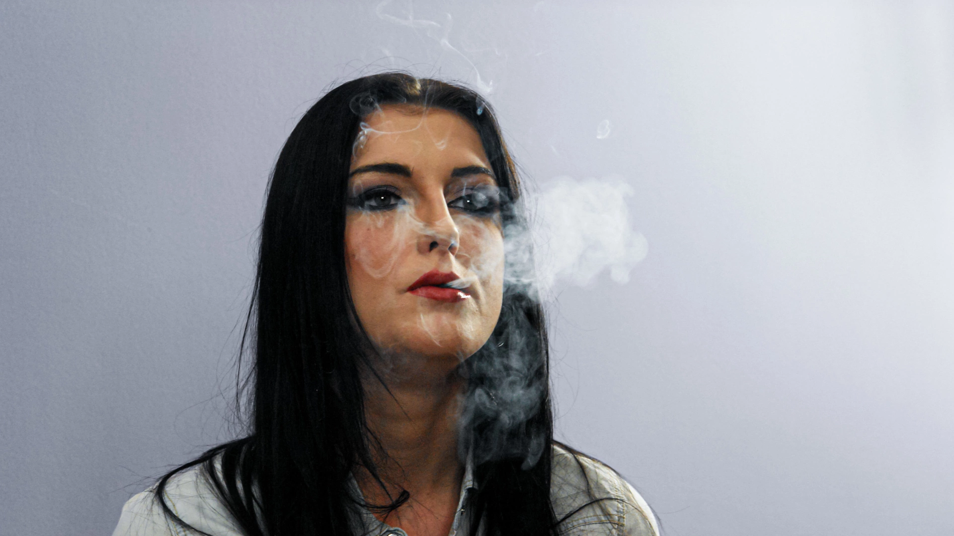 Dark Haired Teen Smokes In Red Lipstick on sinx.preview.netperv.com