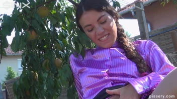 The Princess Of Public Pissing Screencap 32 on sinx.preview.netperv.com
