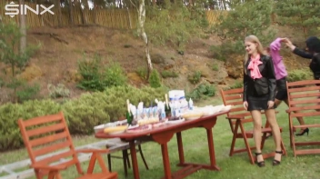 Sexy WAM Food Fight Between Friends Screencap 4 on sinx.preview.netperv.com