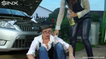 Mechanic Girls Get Oiled Up Screencap 16 on sinx.preview.netperv.com