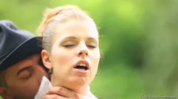 Painting In Piss Screencap 40 on sinx.preview.netperv.com