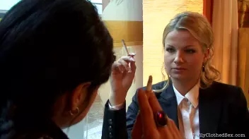 Party in Style Screencap 4 on sinx.preview.netperv.com