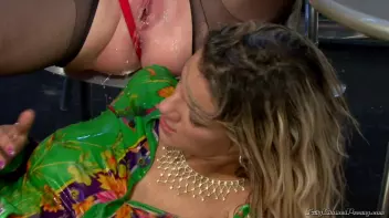 Winter Piss Fun Screencap 77 on sinx.preview.netperv.com