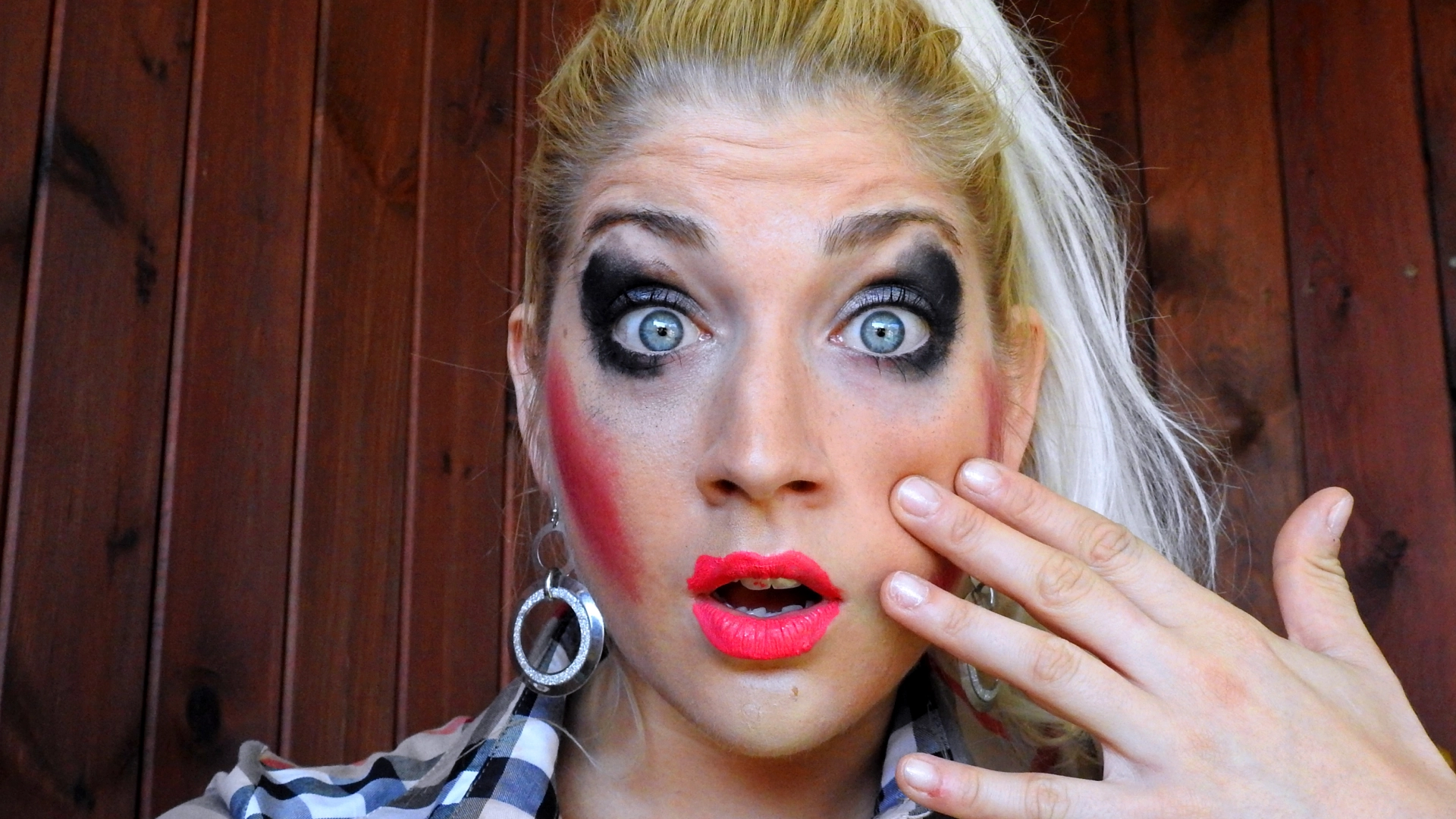 Bitchy Babes Get Covered In Makeup and Lotion - Cam 2 on sinx.preview.netperv.com