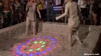 Miss Skinny Takes a Mud Dive Screencap 45 on sinx.preview.netperv.com