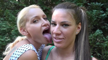 Girlfriends Lustful Outdoor Face Licking Screencap 3 on sinx.preview.netperv.com