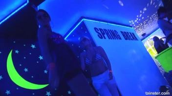 Spring Break Blow-Out Part 4 - Cam 4 Screencap 95 on sinx.preview.netperv.com