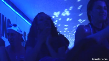 Spring Break Blow-Out Part 4 - Cam 4 Screencap 13 on sinx.preview.netperv.com