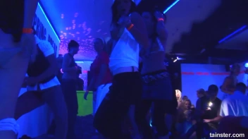 Spring Break Blow-Out Part 4 - Cam 4 Screencap 4 on sinx.preview.netperv.com