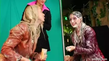 Epic Food Fight Screencap 45 on sinx.preview.netperv.com