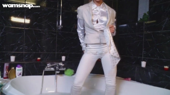 Sexy Solo Wetlook Show In White Screencap 14 on sinx.preview.netperv.com