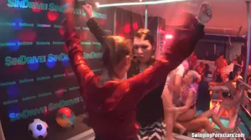 Summer Jam Bang Part 4 - Shower Cam Screencap 76 on sinx.preview.netperv.com