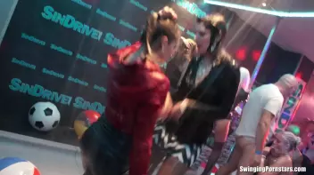 Summer Jam Bang Part 4 - Shower Cam Screencap 79 on sinx.preview.netperv.com