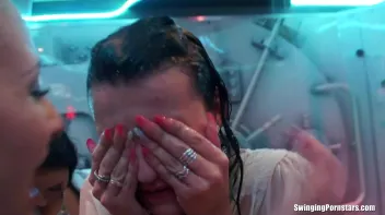 Summer Jam Bang Part 4 - Shower Cam Screencap 12 on sinx.preview.netperv.com