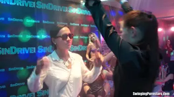 Summer Jam Bang Part 4 - Shower Cam Screencap 46 on sinx.preview.netperv.com