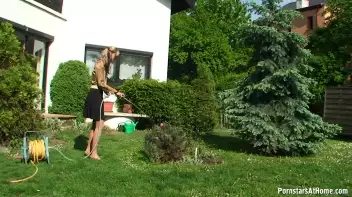 Cutie Babes In Fully Clothed Water Fight! Screencap 6 on sinx.preview.netperv.com