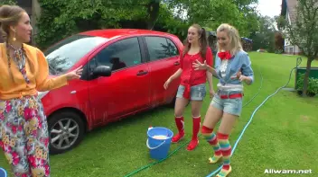 Country Chicks' Hog-Wild Wetlook Car Wash Screencap 8 on sinx.preview.netperv.com