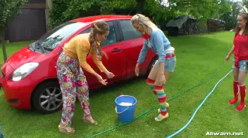 Country Chicks' Hog-Wild Wetlook Car Wash Screencap 11 on sinx.preview.netperv.com