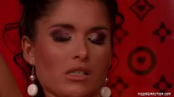 Pissing All Over Nessa Devil Screencap 69 on sinx.preview.netperv.com