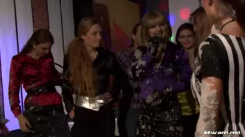 Redheads No More After This Battle! Screencap 4 on sinx.preview.netperv.com