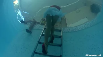 Sexy Pool Bunnies Wet And Messy Fun Screencap 21 on sinx.preview.netperv.com