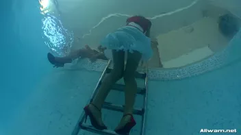 Sexy Pool Bunnies Wet And Messy Fun Screencap 23 on sinx.preview.netperv.com