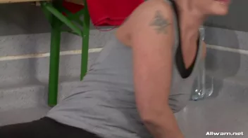 Wetlook Boxing: Simon vs. Tea Screencap 2 on sinx.preview.netperv.com