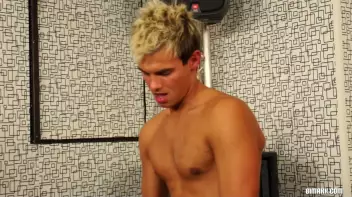 Bi Bouncers Part 3 Screencap 69 on sinx.preview.netperv.com