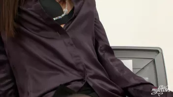 Casual Friday Up Close and Personal Screencap 31 on sinx.preview.netperv.com