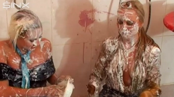 Wet and Messy Blondes Get Doused In Paint Screencap 34 on sinx.preview.netperv.com