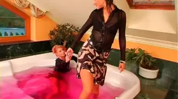 Lusting For Wet and Messy Bath Fun Screencap 108 on sinx.preview.netperv.com