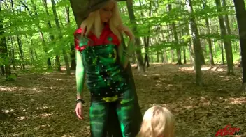 Paint Me Pretty And Wet Me Down Screencap 42 on sinx.preview.netperv.com