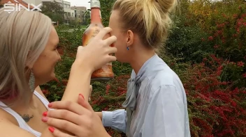 Drink Swapping Blondes Get Wet And Messy Screencap 13 on sinx.preview.netperv.com