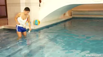 Badminton Babes Go For Wetlook Glory Screencap 11 on sinx.preview.netperv.com