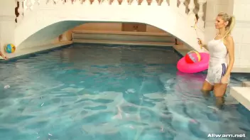 Badminton Babes Go For Wetlook Glory Screencap 38 on sinx.preview.netperv.com