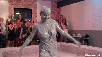Get Your Mess On, Ladies! Screencap 76 on sinx.preview.netperv.com