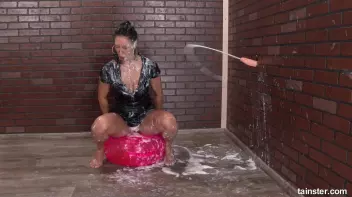 Getting slimy while banging a dildo chair Screencap 79 on sinx.preview.netperv.com