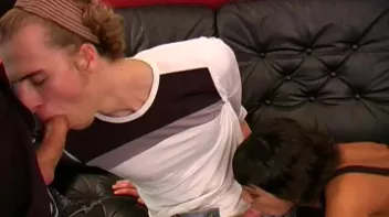 Cleaning Boy Gets Bi Ultimatum Screencap 18 on sinx.preview.netperv.com