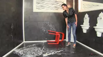 Making The Most Of A Mess Screencap 2 on sinx.preview.netperv.com