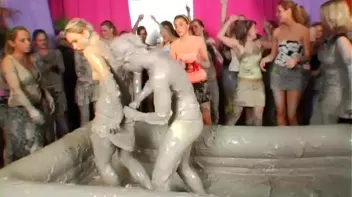 Mudslinging Eurobabes Screencap 45 on sinx.preview.netperv.com